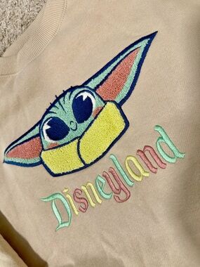 Disneyland Star Wars Grogu Baby Yoda Chenille Sweater